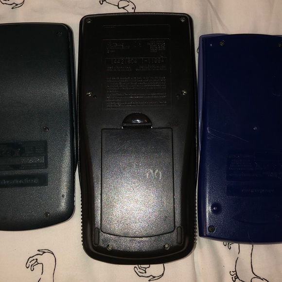 Texas Instrument Scientific Calculators Bundle - Picture 5 of 7